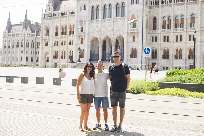 Budapest Essential Walk&Food tasting - Fisherman’s Bastion and the Castle Hill approach by Metro 2