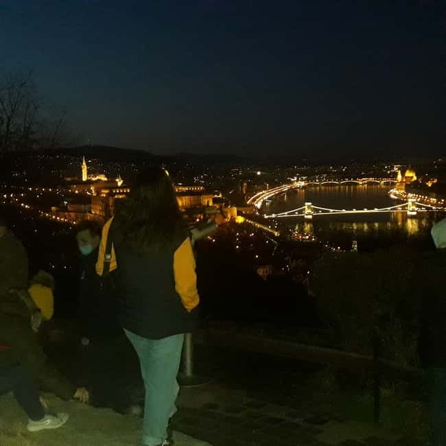 Budapest: Evening Castle Hill Tour with Fishermen's Bastion - Key things to know before you go