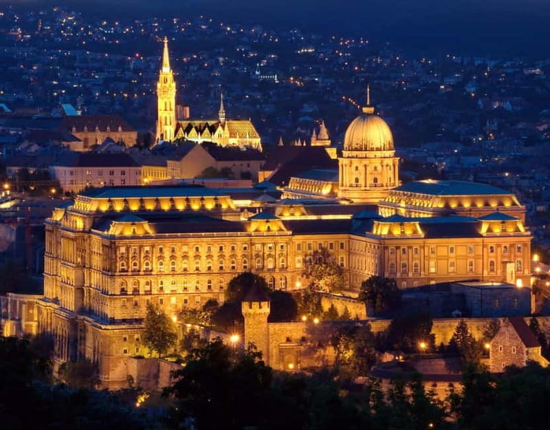 Budapest: Evening Castle Hill Tour with Fishermen's Bastion - Buda Castle in One Hour: Views First, Stories Second