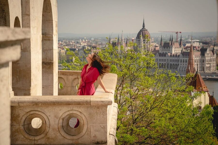 Budapest: Fast Private Photoshoot at Fisherman's Bastion - What Happens During the Session, Step by Step