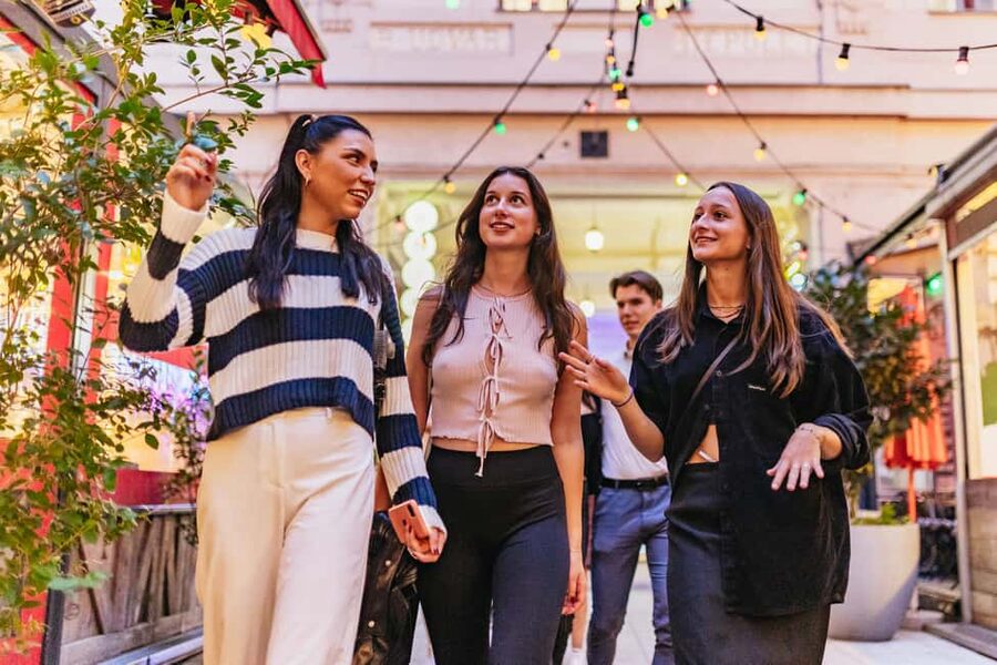 Budapest Food Walking Tour: Eat, Sip & Explore Like a Local - Practical Tips for Your Best Evening in Budapest