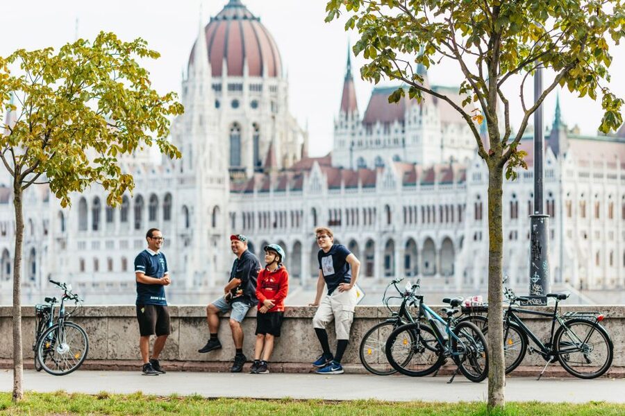 Budapest: Grand Sightseeing Bike Tour - Price, Bike Setup, and Real Value at About $44