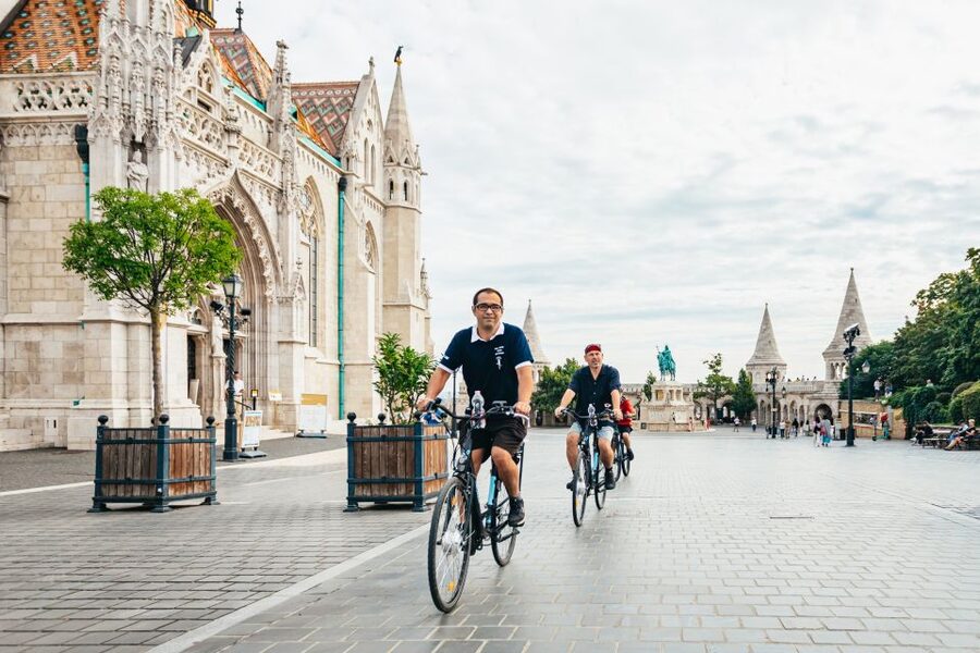 Budapest: Grand Sightseeing Bike Tour - Margaret Island Break to Parliament and St. Stephen’s Basilica