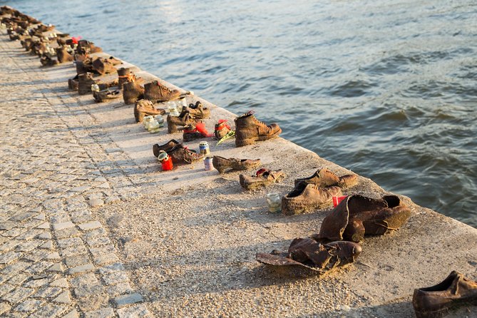 Budapest Grand Walk - Danube Promenade Sights: Parliament, Chain Bridge, and Buda Castle Views