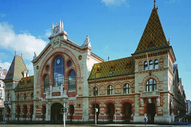 Budapest Great Market Hall Chef‑Led Private Tasting Tour - Your chef-guide and the value of perfect English