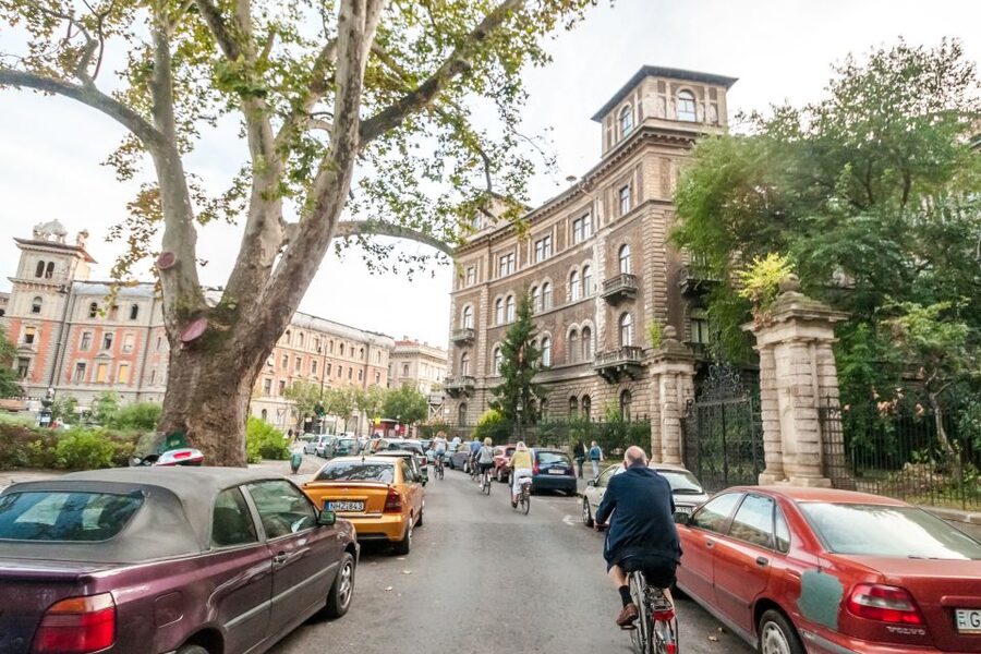 Budapest: Guided City Discovery Bike Tour - Price and Value: What $38 Really Buys You