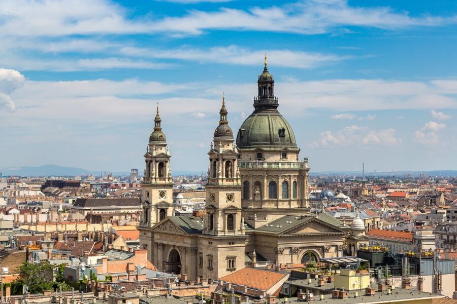Budapest: Guided Walking Tour of Pest - Walking the Classic Line: Chain Bridge to the Danube Bank