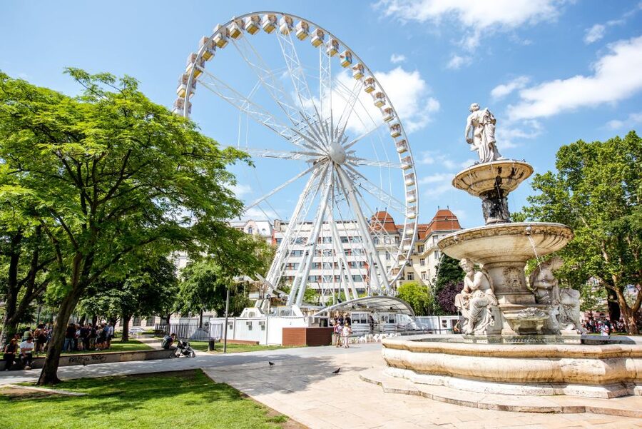Budapest: Guided Walking Tour of Pest - How the Guide Makes 2 Hours Feel Worth It