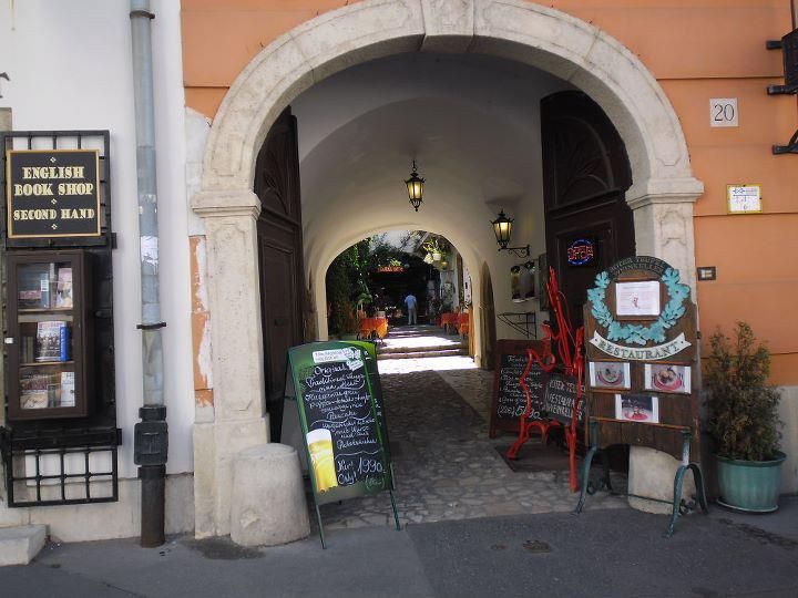 Budapest: Half-Day Highlights Small Group Private Tour - House of Terror, the Millenium Underground, and a Busier Side of the City