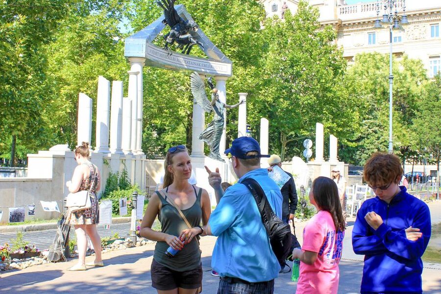 Budapest: Hammer & Sickle Communism Walking Tour - Hammer and Sickle Walking Tour: Key Highlights I’d Mark on Your Map