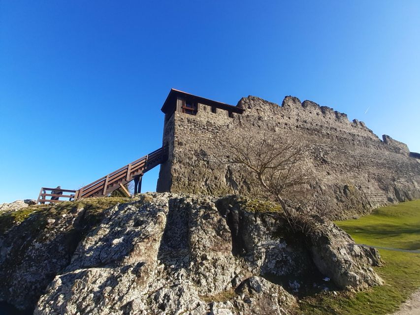 Budapest Hike to Visegrád Castle w or wo Sauna/Danube beach - Should you book this Budapest to Visegrád Castle hike and SaunaHouse day?
