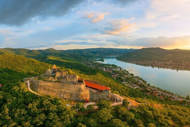 Budapest Hike to Visegrád Castle w or wo Sauna/Danube beach - Value check: why $136 can feel fair for this mix