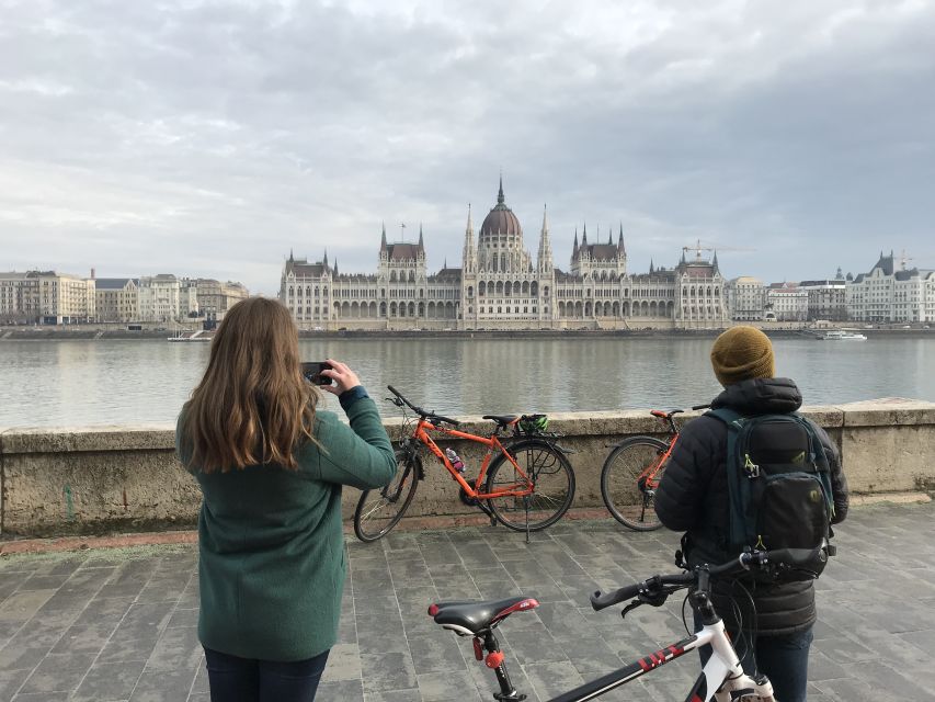 Budapest: Historic Downtown Bicycle Ride with Scenic Views - Jewish Quarter stops to Andrássy Avenue: where the city’s “main stage” starts