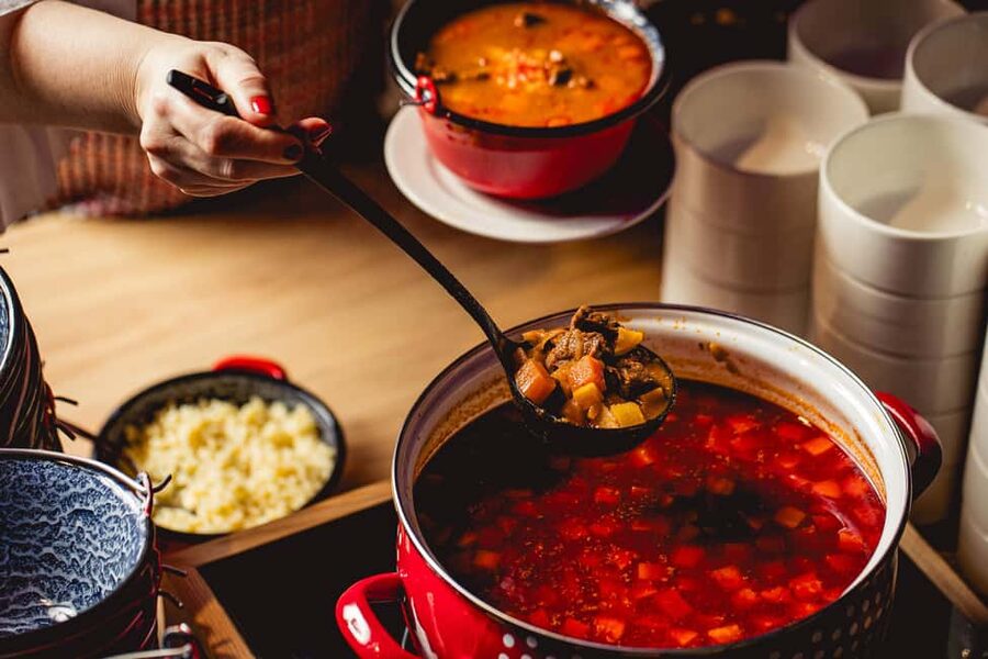 Budapest: Hungarian Dinner & Show with Unlimited Drinks - Paprika Revue House: what this night feels like