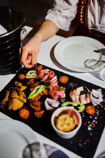 Budapest: Hungarian Folk Dance & Concert with Dinner Option - The schedule that keeps the evening moving: arrival, two show blocks, and a real break