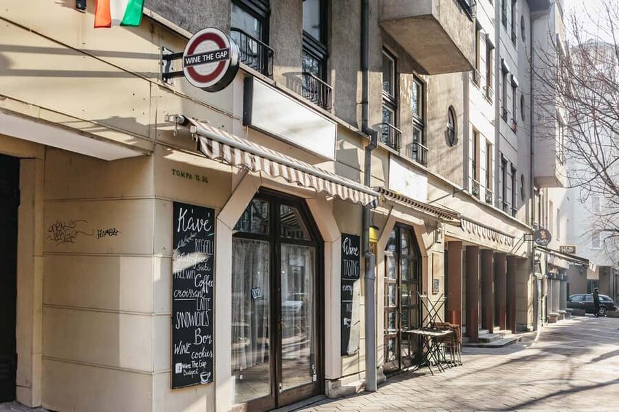 Budapest: Hungarian Wine Tasting with 8 Wines and Tapas - What the tasting teaches you about Hungarian wine regions