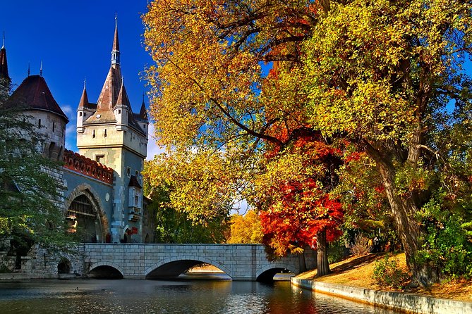Budapest in a Day Private Luxury Sightseeing Tour - Széchenyi Baths: Worth Seeing, But Don’t Plan on a Long Soak