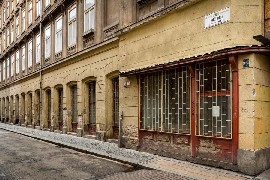 Budapest Jewish Ghetto History Private Guided Walking Tour - Key takeaways before you go