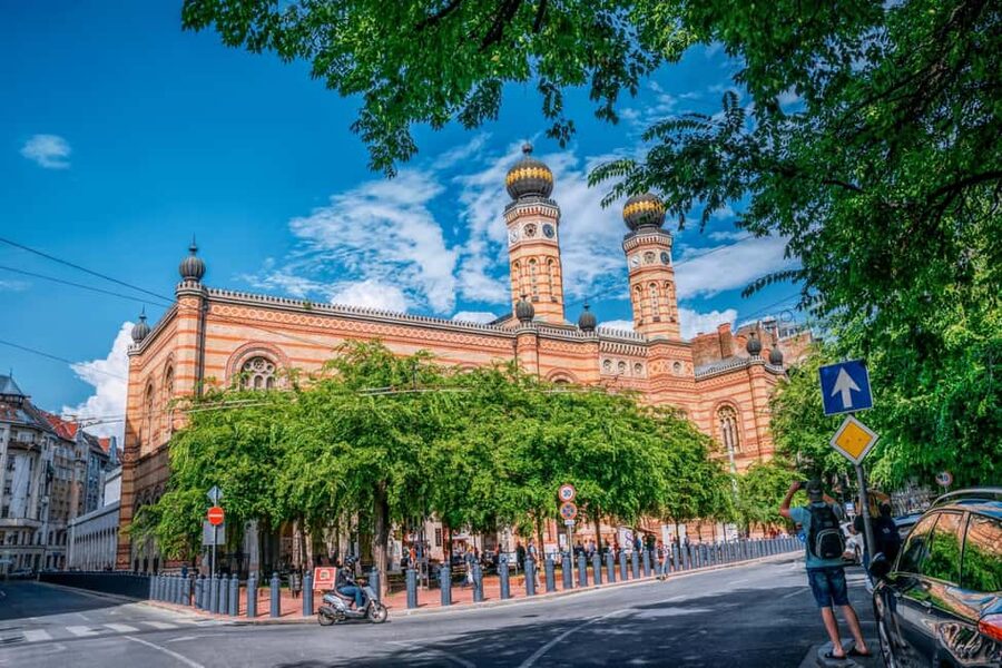 Budapest Jewish Ghetto History Private Guided Walking Tour - Which tour option should you choose, 2 vs 3 vs 4 hours