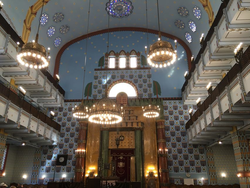 Budapest: Jewish Heritage Guided Tour with Synagogue Ticket - Rumbach Street Synagogue: Moorish Revival and the outside that teaches you a lot