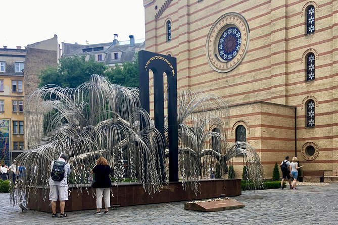 Budapest Jewish Heritage: Synagogues, Shoes, Secrets & Flódni - Rumbach Street and Kazinczy Street: two synagogues, two visual languages