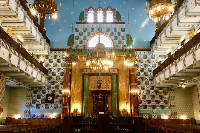Budapest Jewish Heritage: Synagogues, Shoes, Secrets & Flódni - What your guide adds, from warmth to personal context