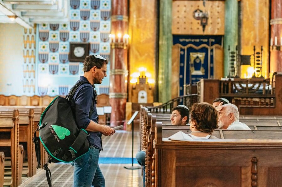 Budapest: Jewish History Guided Walking Tour with Historian - Dohány Street Synagogue: The Big Monument and the Human Stories Behind It