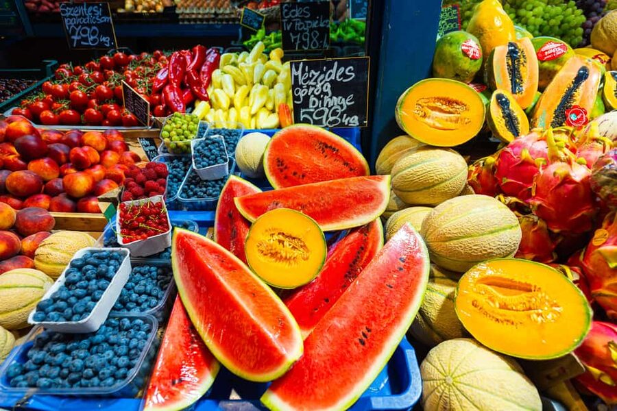 Budapest: Kickstart the City - Local Market Tasting Tour - Meeting the Tour Outside the Main Entrance, Then Getting In Fast