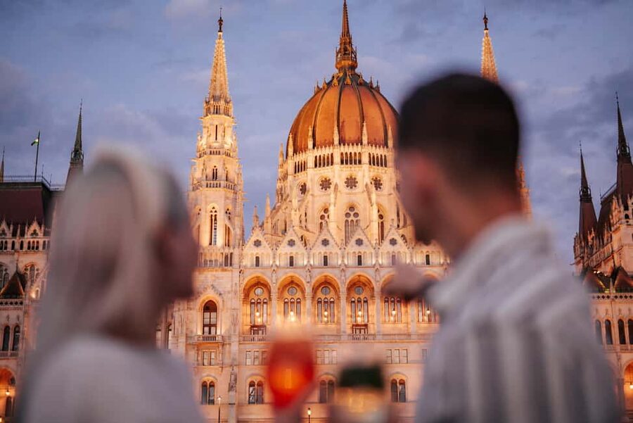 Budapest: Lotus Cruise with Unlimited Aperol and Prosecco - Your river route and the best “look here” landmarks