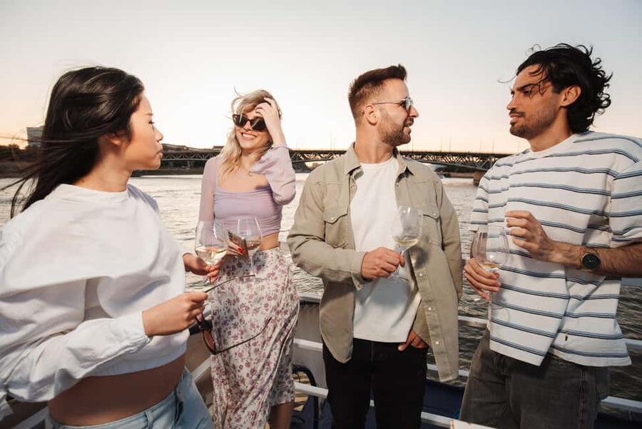 Budapest: Lotus Cruise with Unlimited Aperol and Prosecco - Meeting point and boarding flow that you can actually manage