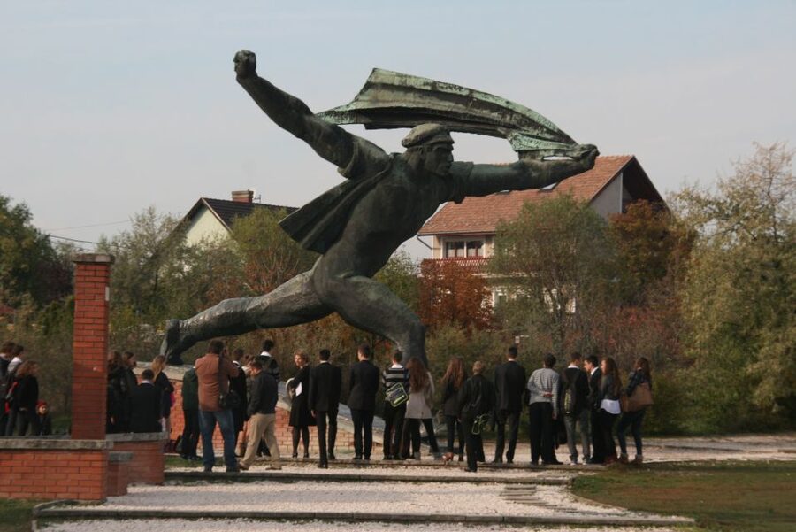 Budapest: Memento Park and Icons of Communism Guided Tour - Why Memento Park Feels Like a History Lesson With Teeth