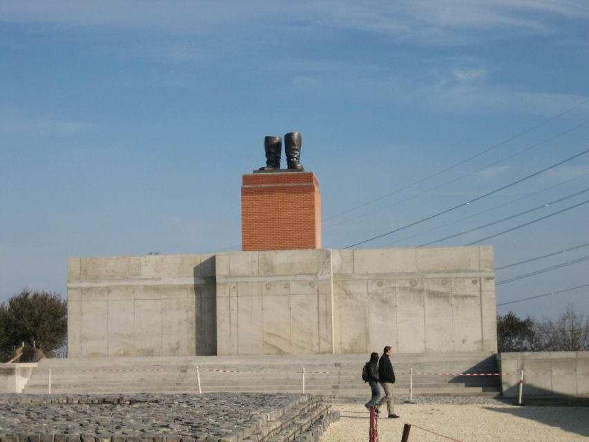 Budapest: Memento Park and Icons of Communism Guided Tour - Stalin’s Grandstand Story, Then the Boots That Remain