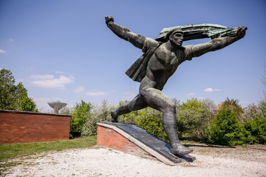 Budapest: Memento Park and Icons of Communism Guided Tour - Price and Value: What $68 Buys in a 3-Hour Experience