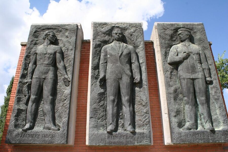 Budapest: Memento Park Ticket - The Most Cheerful Barrack: film and photo exhibition that add context