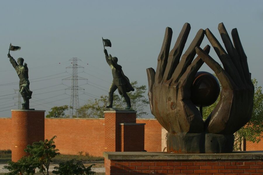 Budapest: Memento Park Ticket - Outside the film: Lenin, Red Army soldiers, and the weirdly fun side