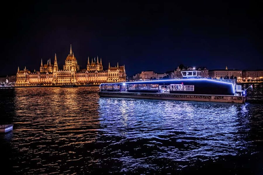 Budapest: Nighttime or Daytime City Sightseeing Cruise - Key Things I’d Watch for on This Danube Cruise