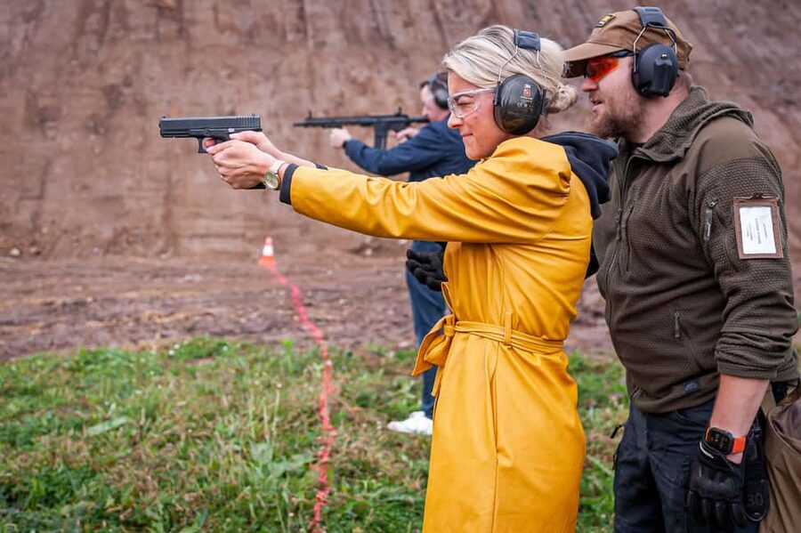 Budapest: Outdoor Shooting Experience + Hotel Pickup - A Smooth Day Plan, From Arrival to Return