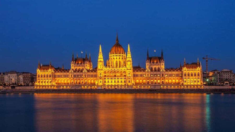 Budapest: Parliament Panorama Cruise with Törley Prosecco - Your Drink and English Audio Guide, Scanned On Board