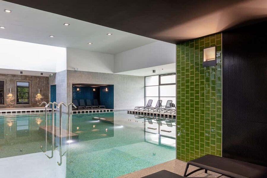 Budapest: Pesterzsébet Salt-Iodine Spa & Sauna World Ticket - Why Pesterzsébet Salt-Iodine Spa Feels Different Than a Typical Budapest Bath