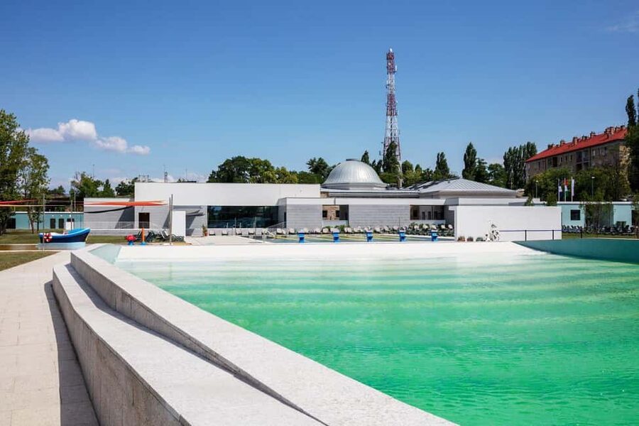 Budapest: Pesterzsébet Salt-Iodine Spa & Sauna World Ticket - Indoor Pools: Your Home Base for the Day