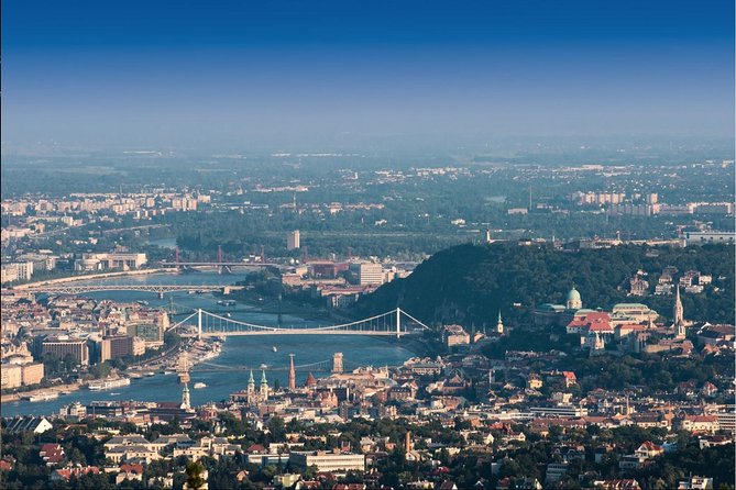 Budapest Photo Walks - Castell de Buda and the Chain Bridge at Night