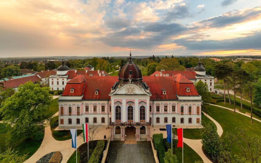 Budapest: Private 3-Hour Gödöllő Palace Tour - Key things you will notice on this tour