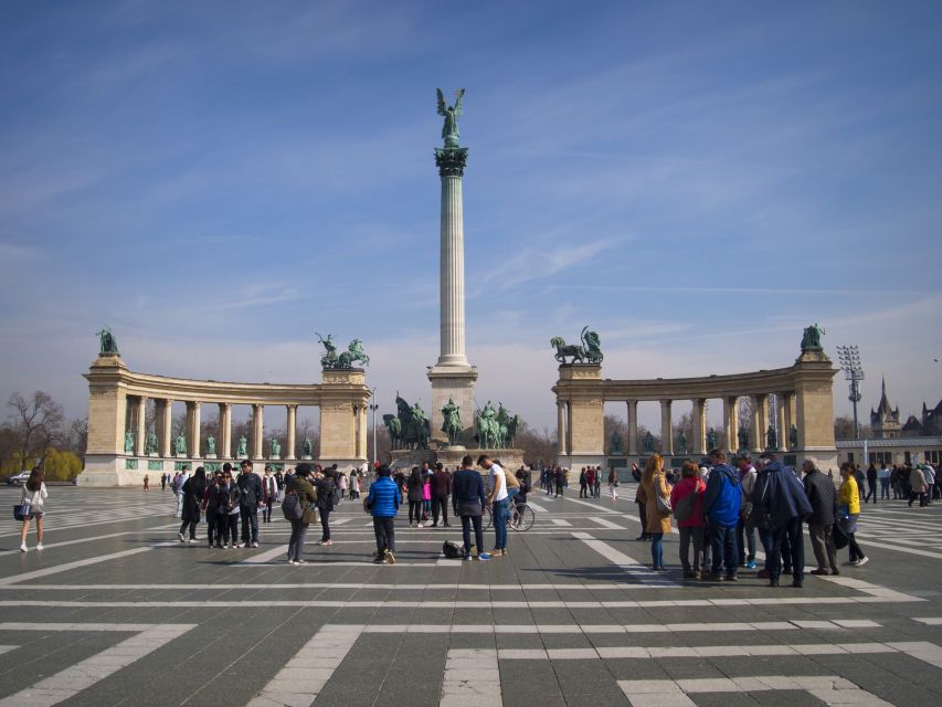Budapest: Private 3-hour Guided City Tour by Bus - Gellért Hill Citadel Photo Stop: Panoramic Views Built Into the Break