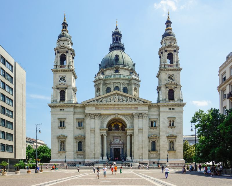 Budapest: Private 3-hour Guided City Tour by Bus - City Park Drive-By: Vajdahunyad Castle, Széchenyi Bath, Zoo, and More