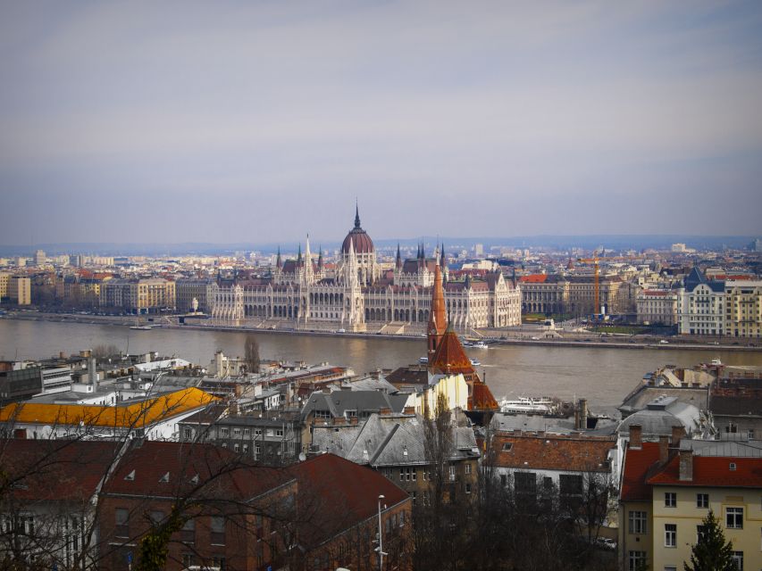 Budapest: Private 3-hour Guided City Tour by Bus - How Much Walking Is Involved, and Who This Tour Works For