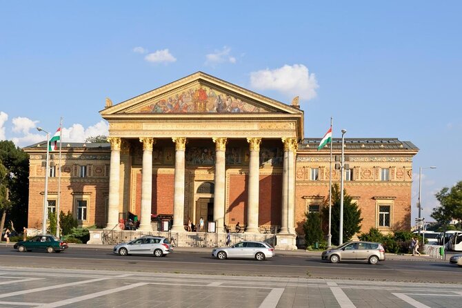 Budapest Private 4 Hour City Tour Experience with a car / van - Key points to know before you go