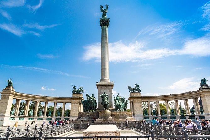 Budapest: Private 4-Hour Walking Tour with a Local - Key takeaways before you lace up