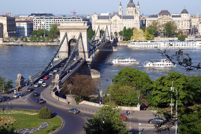 Budapest Private City Tour by car in 4 hours - Stop 3: Citadella viewpoint, the best selfie stop