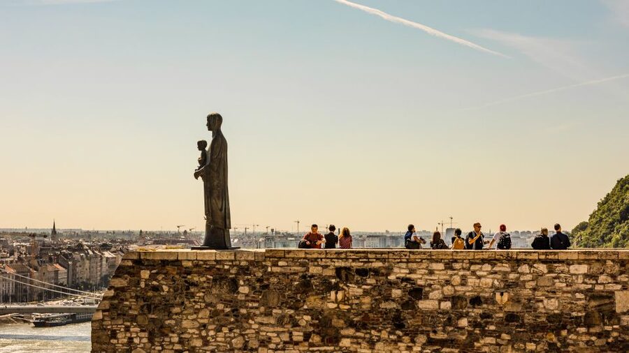 Budapest: Private Custom Tour with a Local - Icons & Gems - When your host suggests changes, you should listen