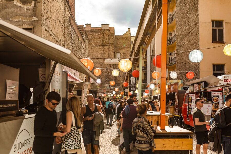 Budapest: Private Custom Tour with a Local - Icons & Gems - What your local guide should do for you, not just show you